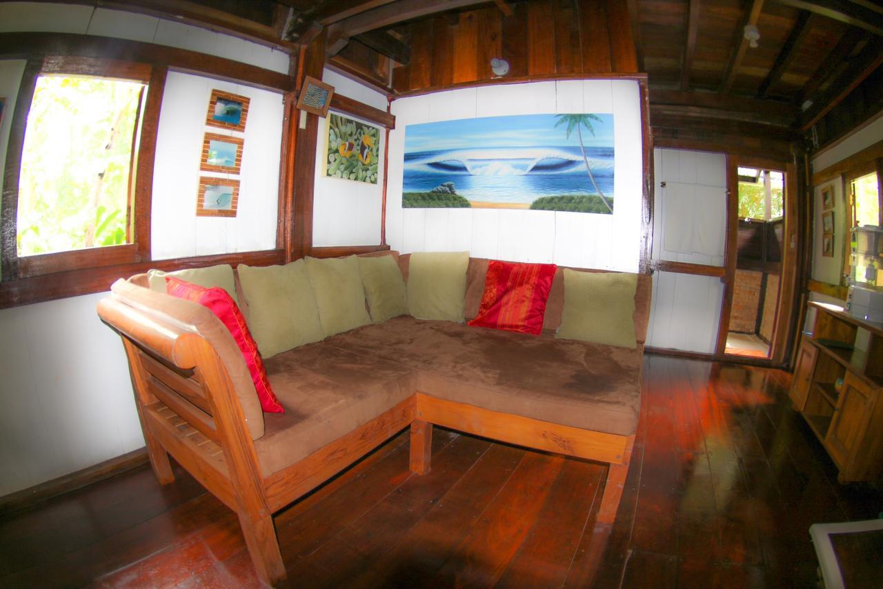 Red Frog Bungalows Surf Resort 巴斯蒂门多斯 外观 照片