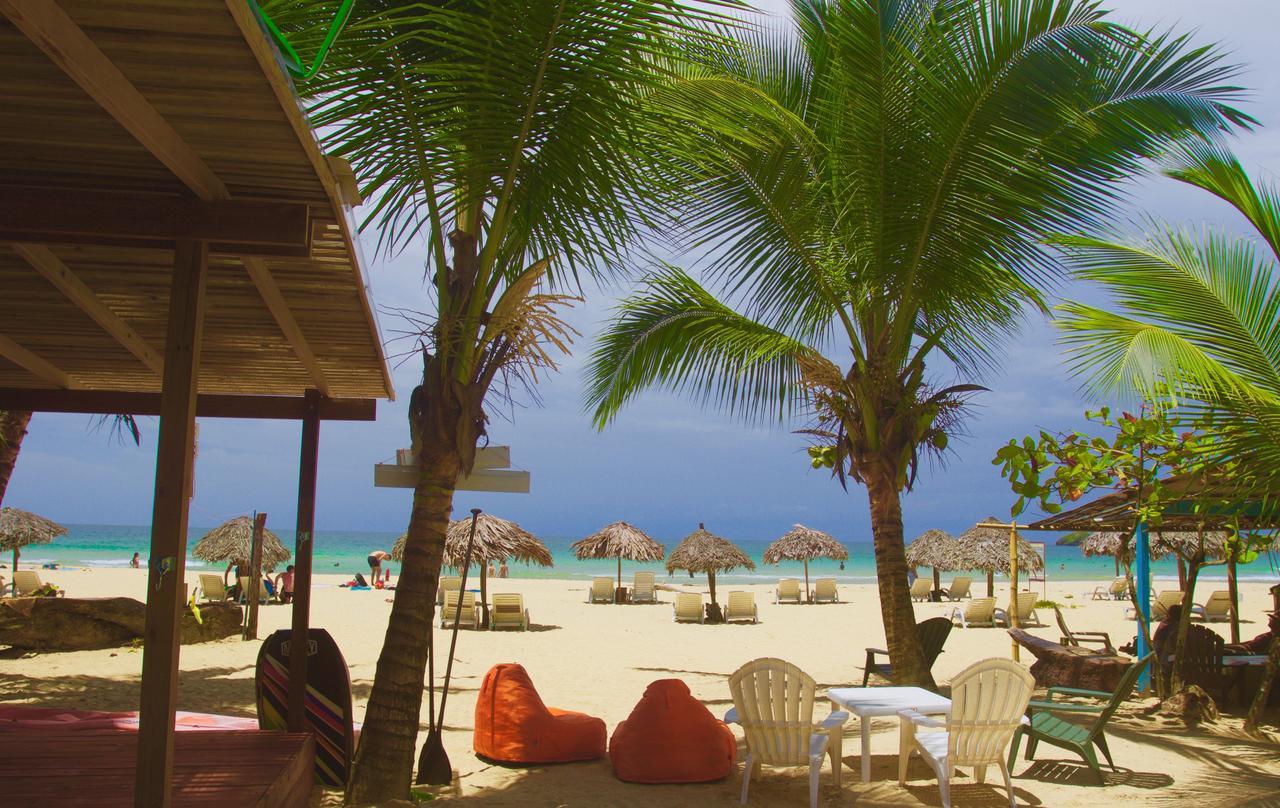 Red Frog Bungalows Surf Resort 巴斯蒂门多斯 外观 照片
