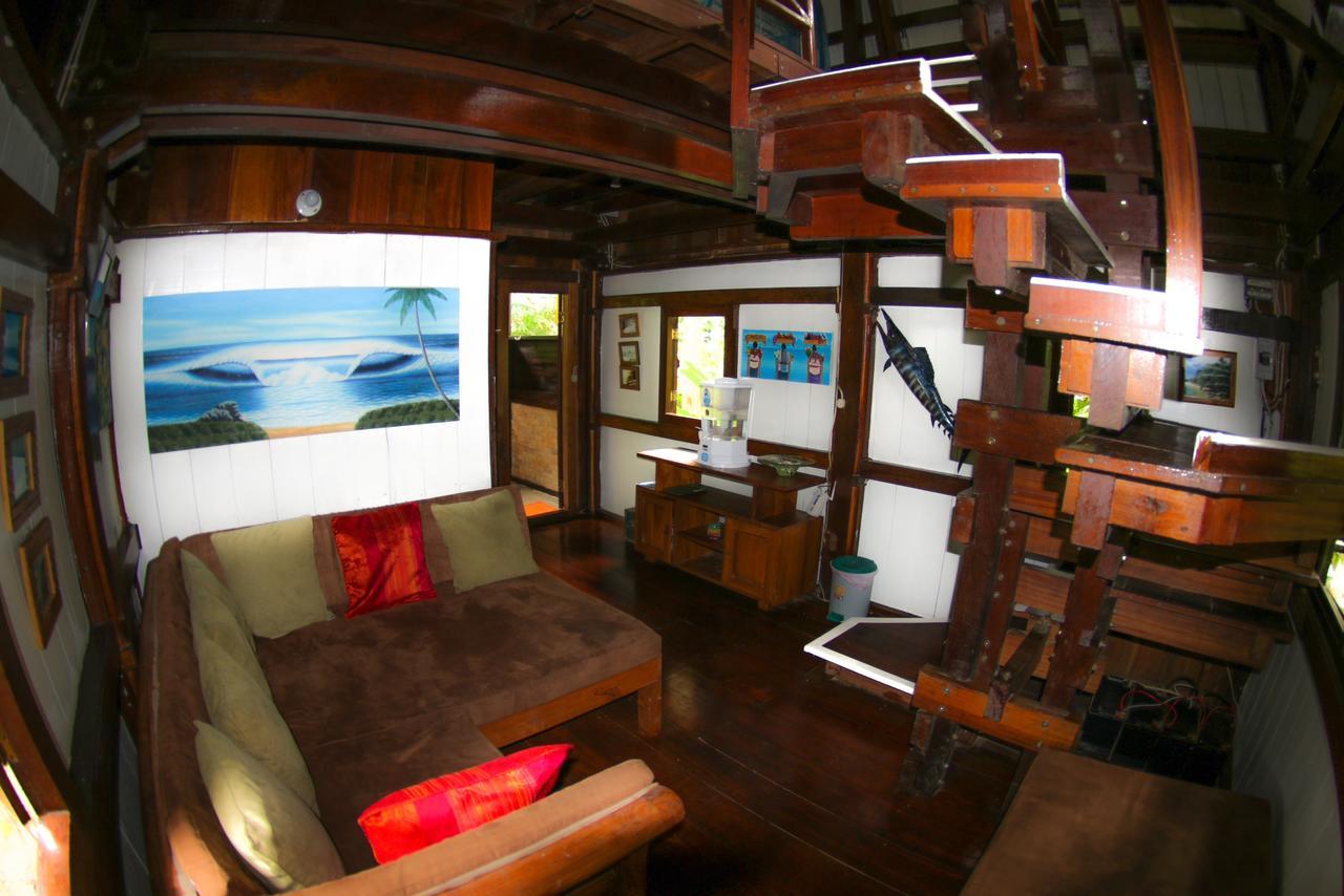 Red Frog Bungalows Surf Resort 巴斯蒂门多斯 外观 照片